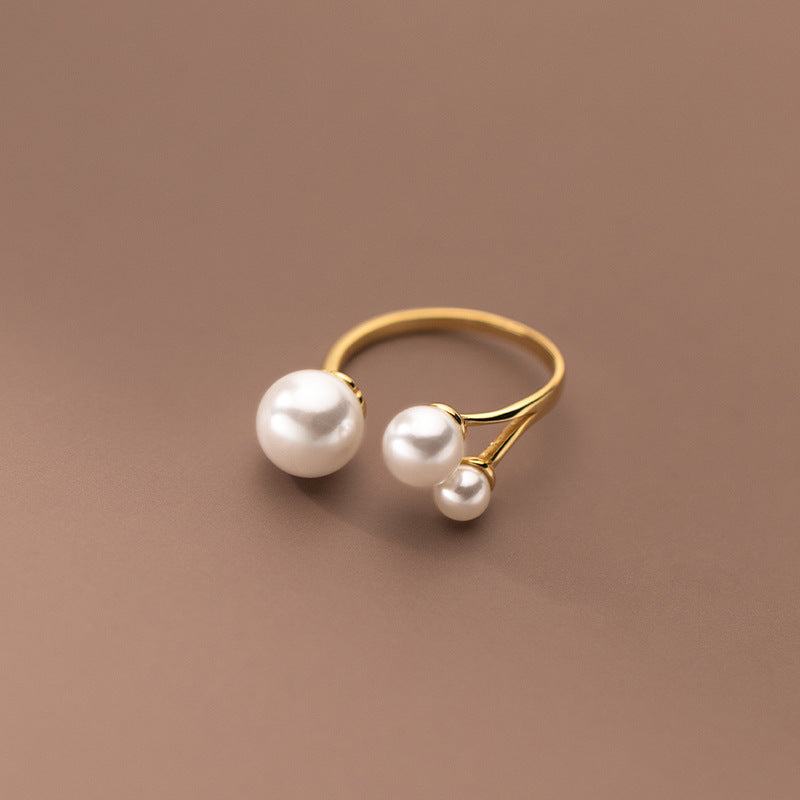 Elegant Trio Pearl Ring