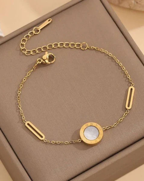 Vera Moonstone Bracelet